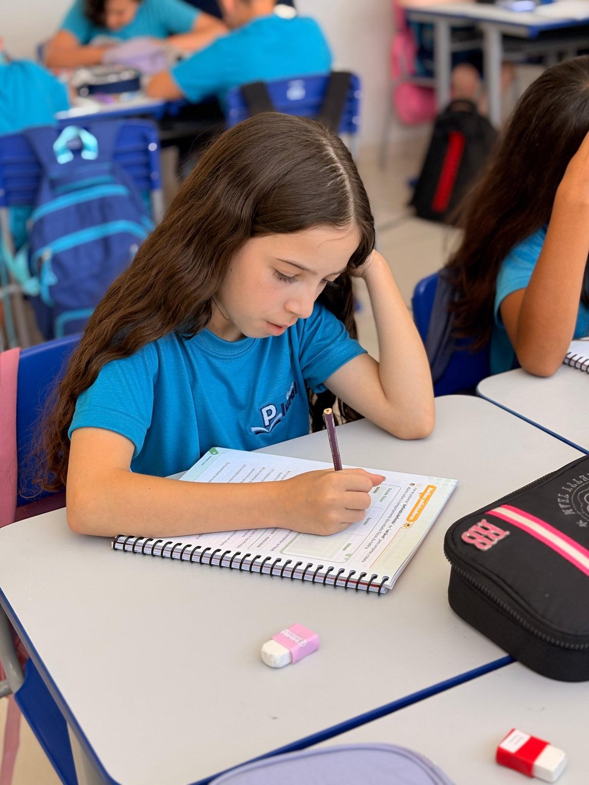 Aluna estudando